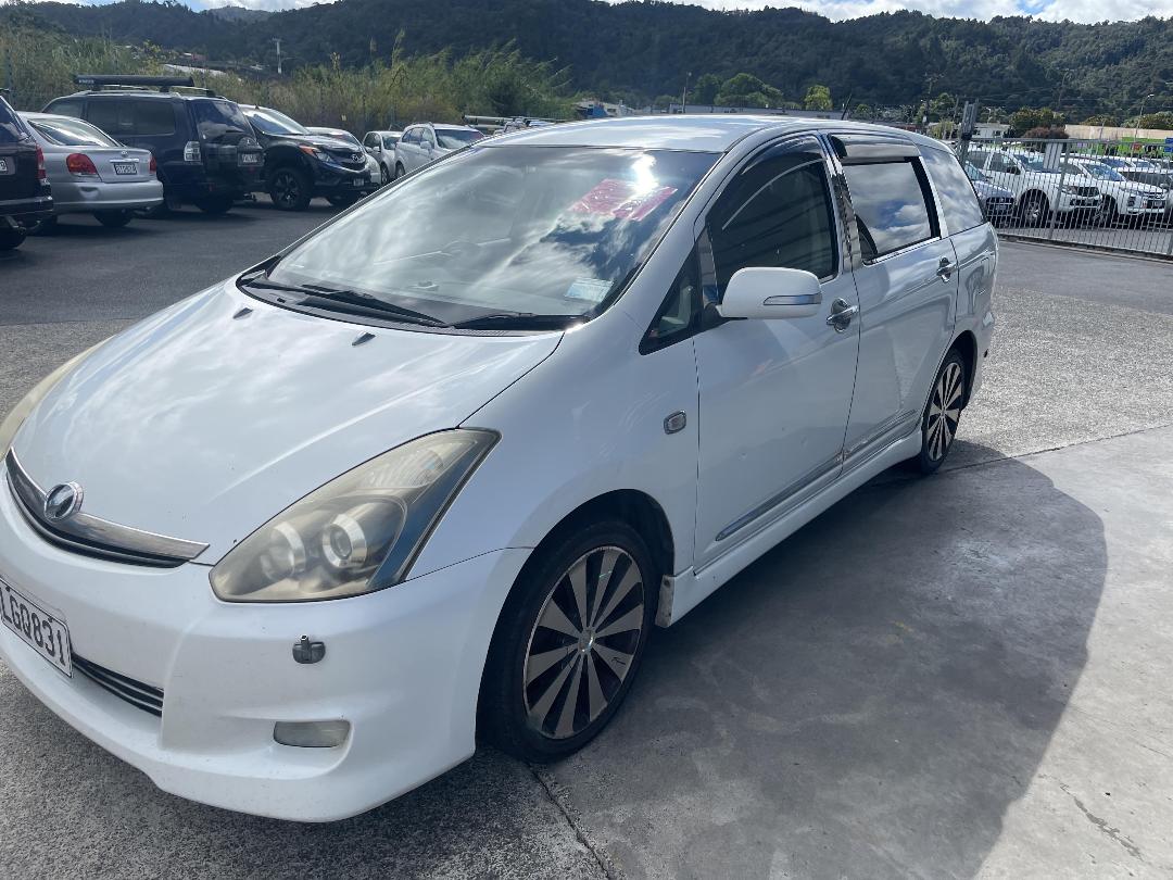 Photo '2' of Toyota Wish Photo '2' of Toyota Wish