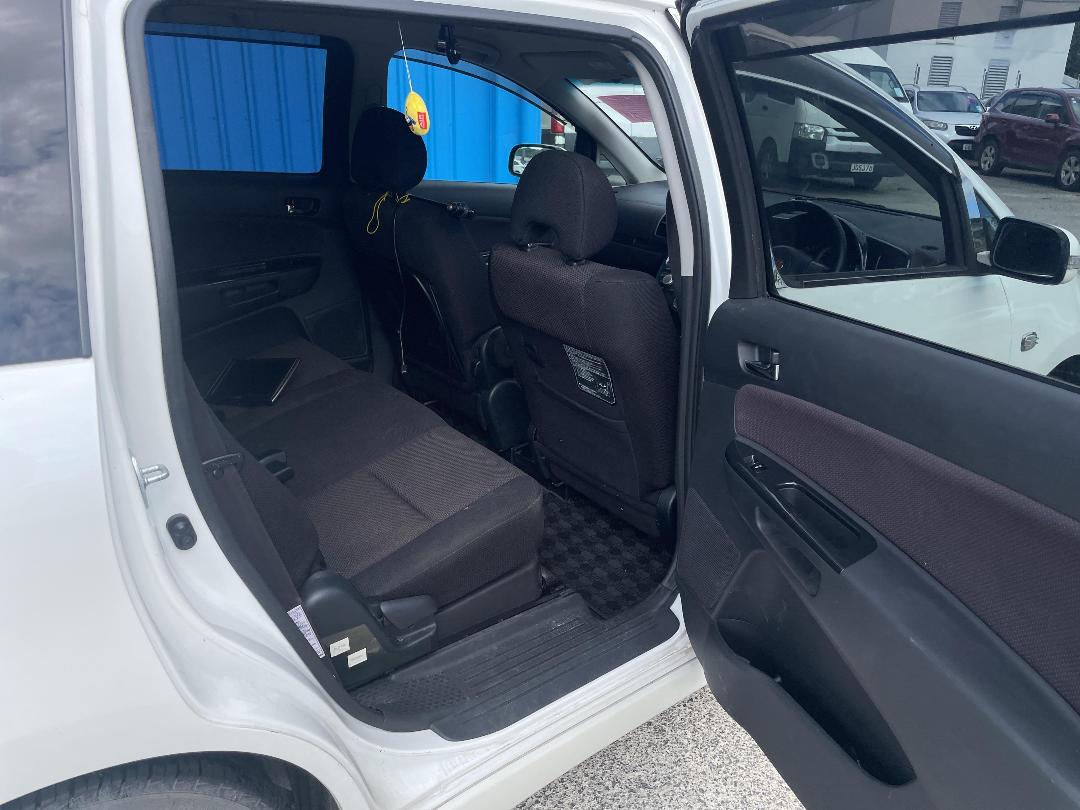 Photo '7' of Toyota Wish Photo '7' of Toyota Wish