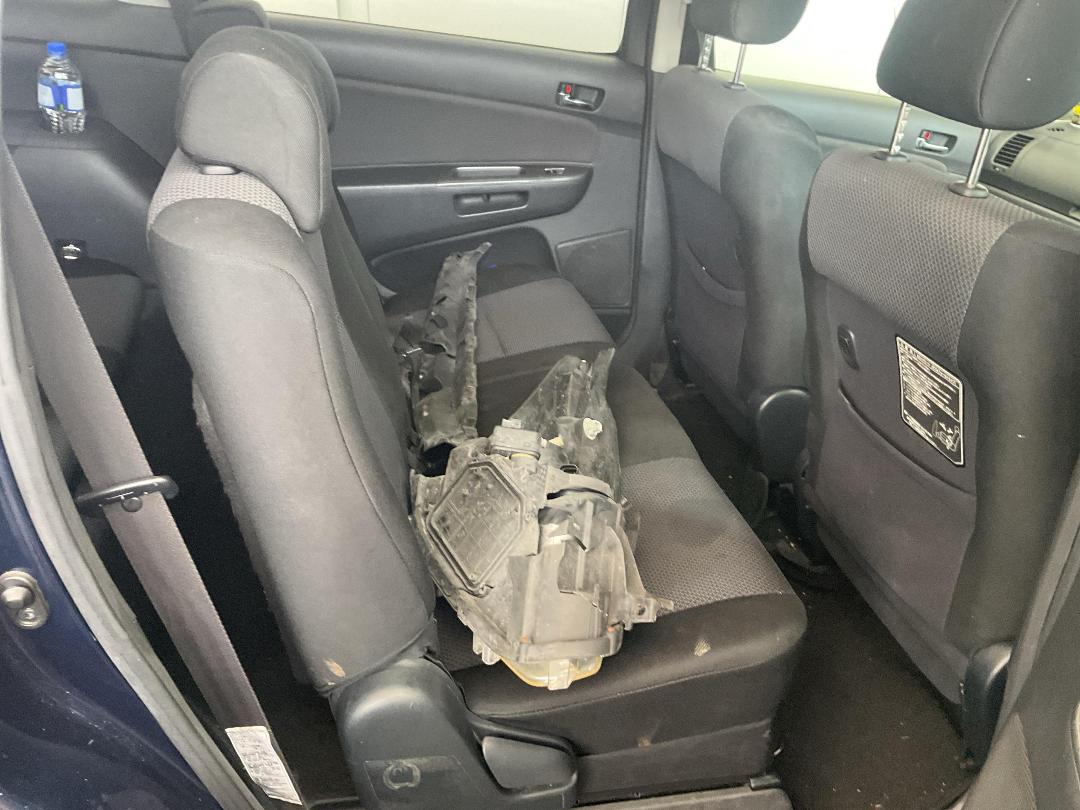 Photo '8' of Toyota Wish