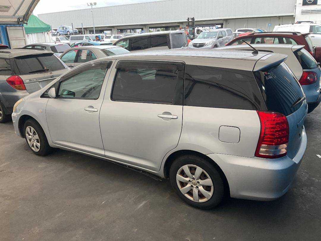 Photo '9' of Toyota Wish