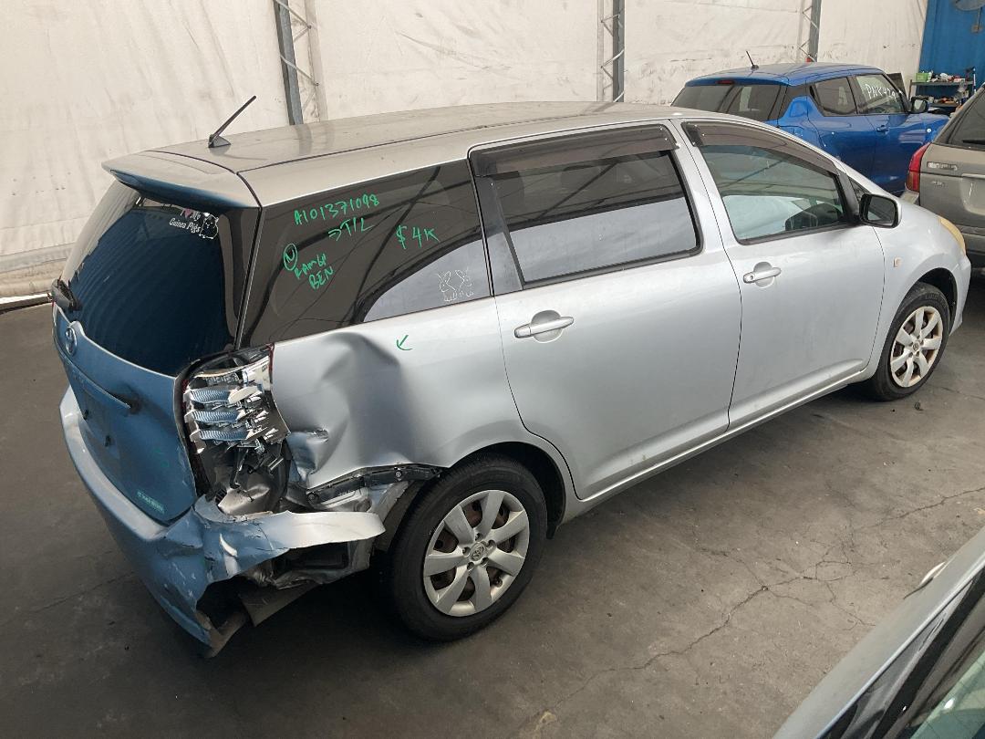 Photo '12' of Toyota Wish