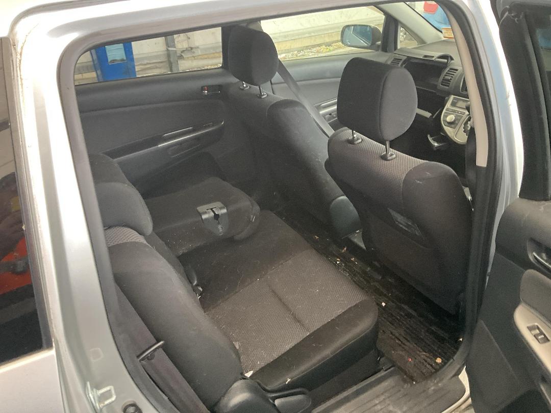 Photo '22' of Toyota Wish