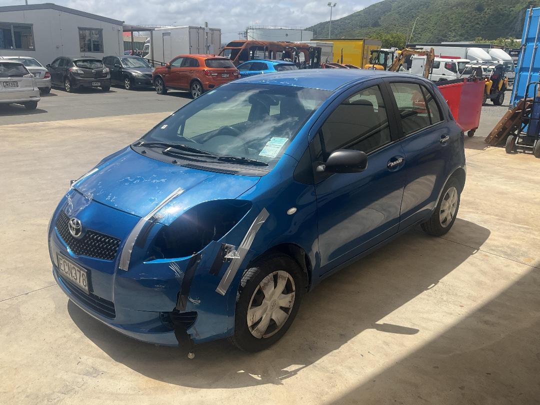 Photo '3' of Toyota Yaris Photo '3' of Toyota Yaris