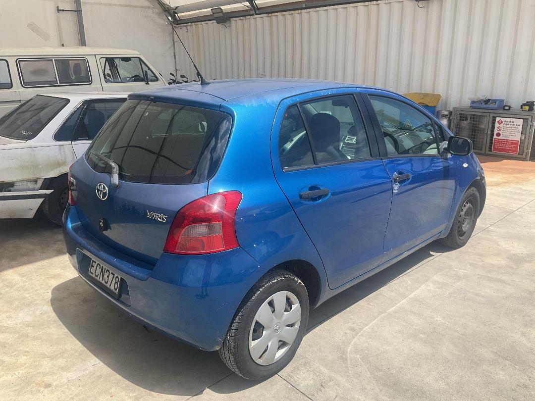 Photo '6' of Toyota Yaris Photo '6' of Toyota Yaris