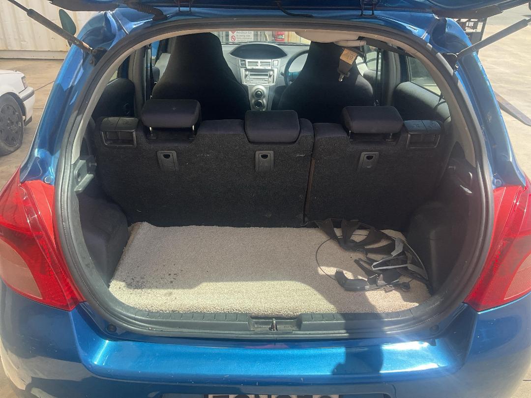 Photo '11' of Toyota Yaris Photo '11' of Toyota Yaris