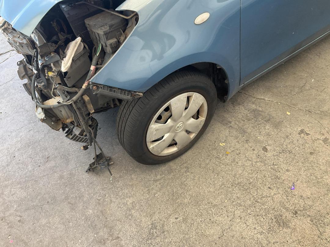 Photo '6' of Toyota Yaris