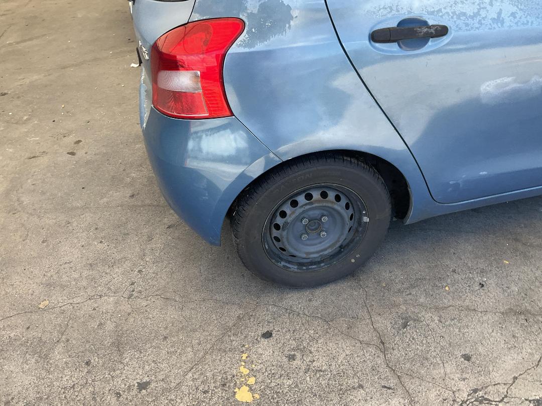 Photo '11' of Toyota Yaris