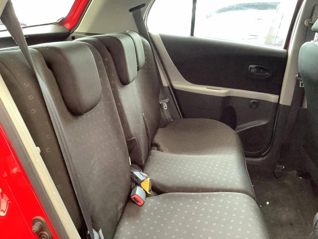 Photo '12' of Toyota Yaris