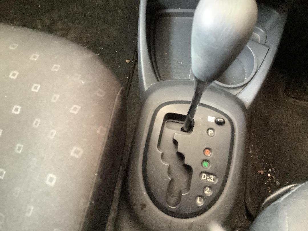 Photo '17' of Toyota Yaris