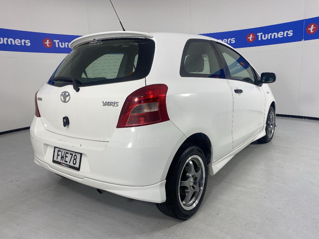 Photo '7' of Toyota Yaris Photo '7' of Toyota Yaris