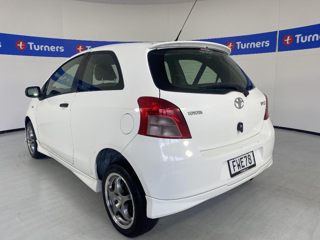 Photo '5' of Toyota Yaris Photo '5' of Toyota Yaris