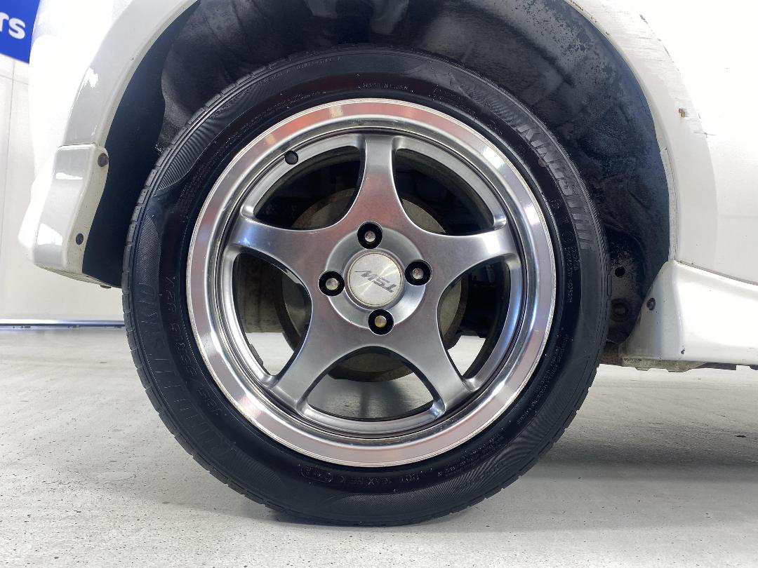 Photo '12' of Toyota Yaris Photo '12' of Toyota Yaris