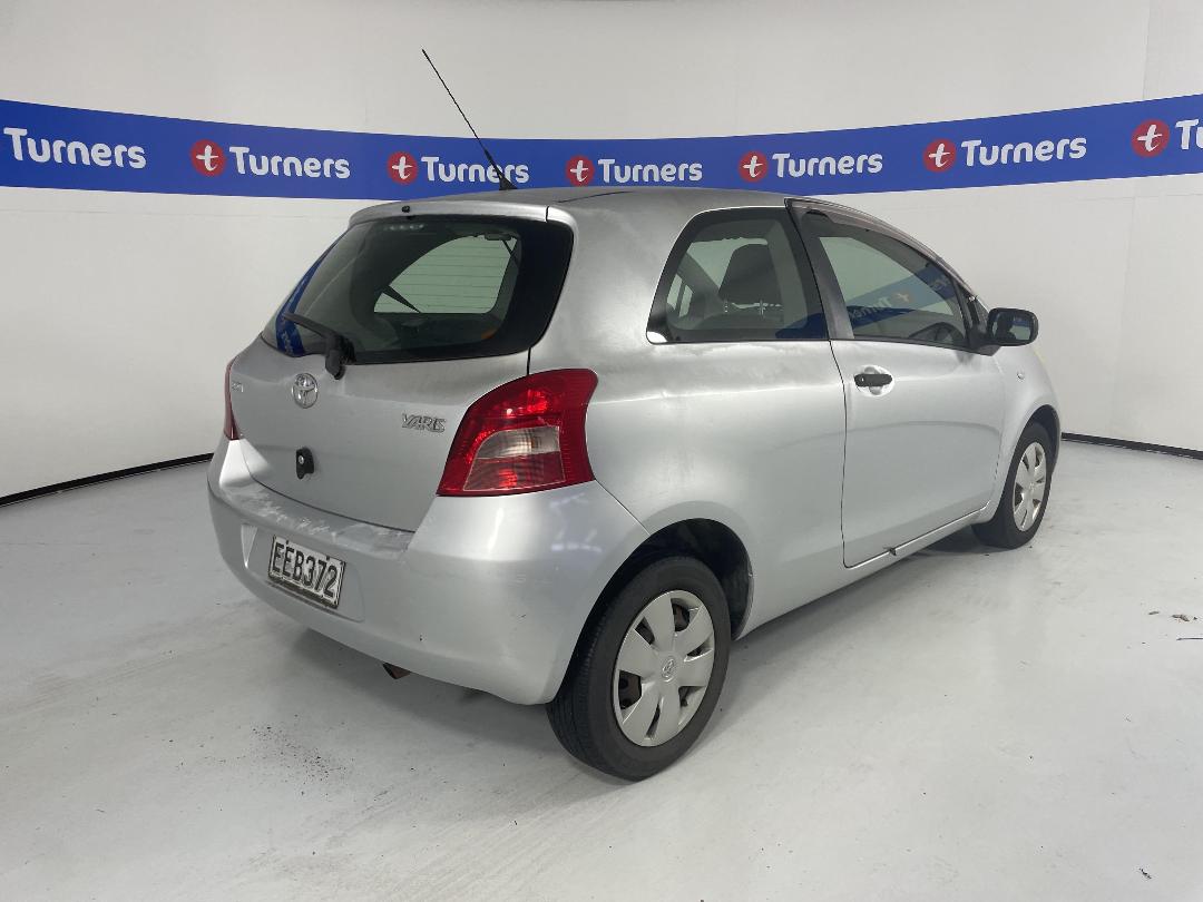 Photo '7' of Toyota Yaris