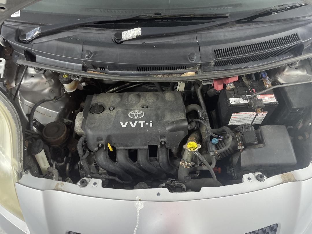 Photo '13' of Toyota Yaris