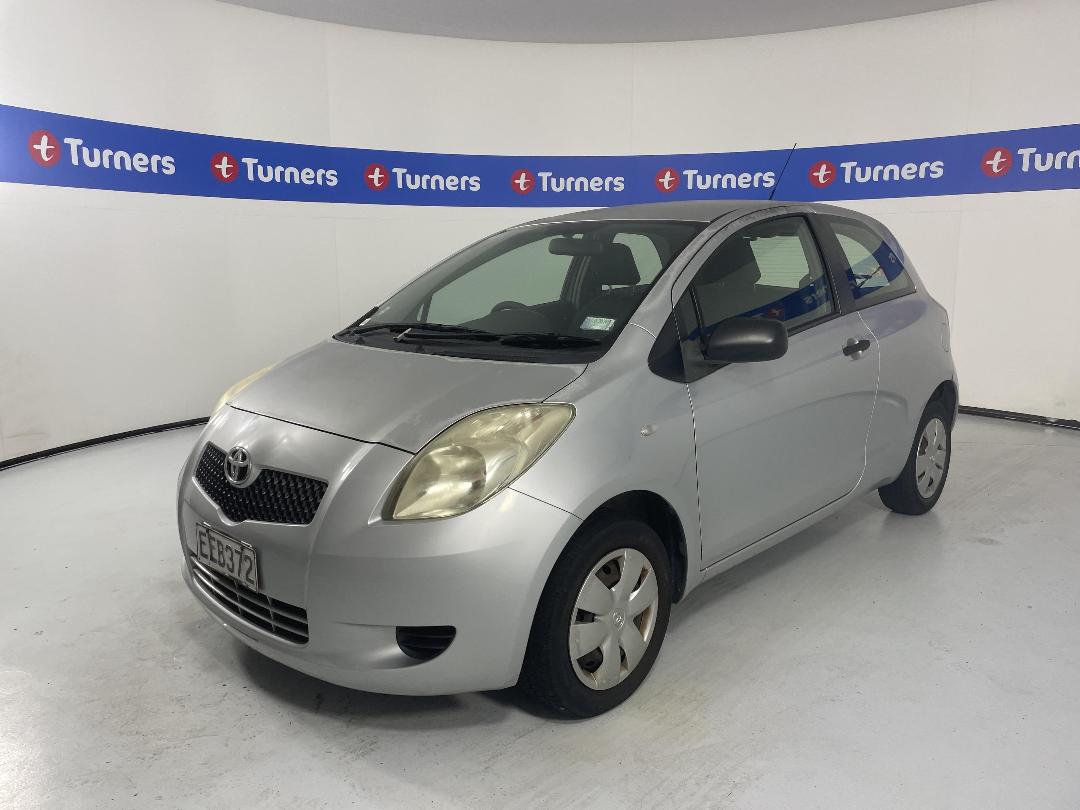 Photo '4' of Toyota Yaris