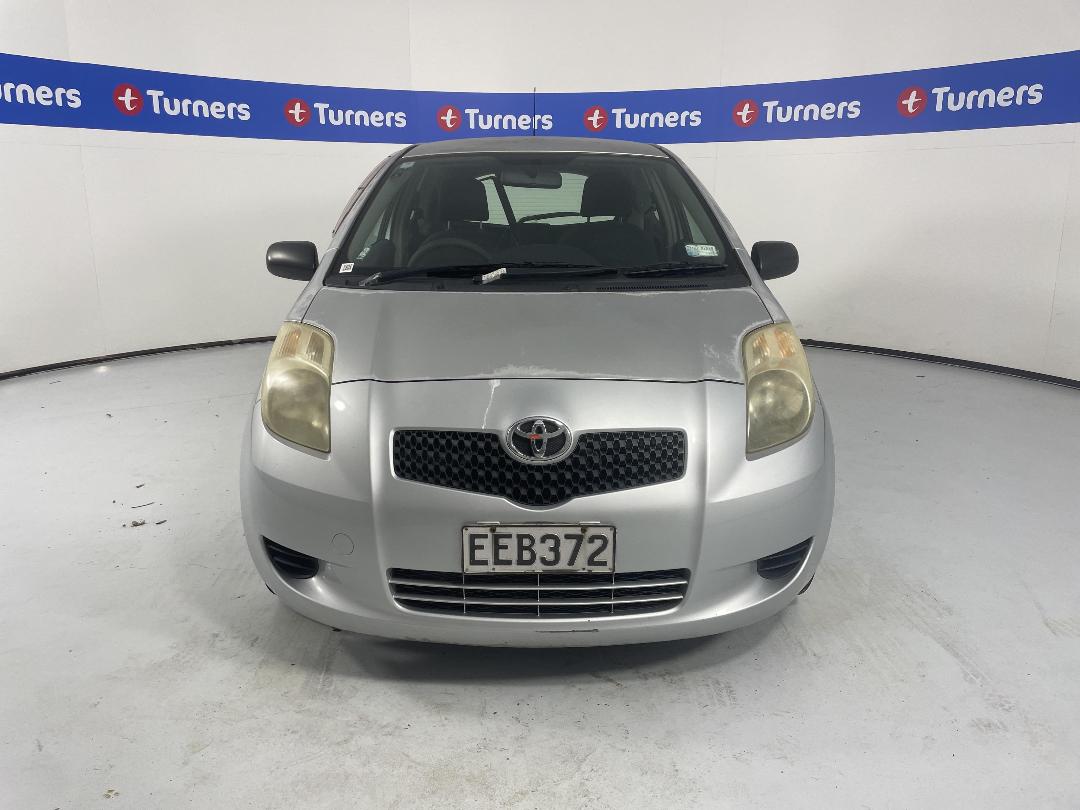 Photo '2' of Toyota Yaris