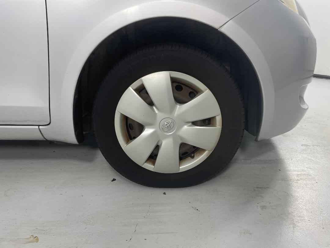 Photo '9' of Toyota Yaris