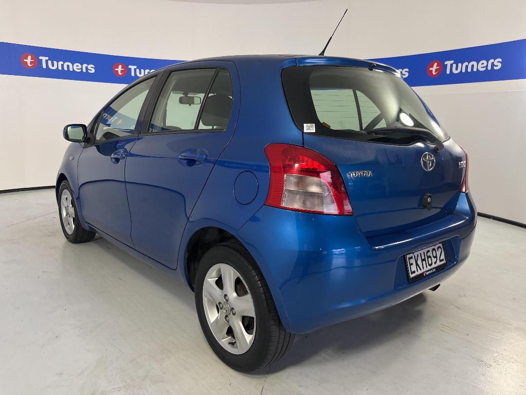 Photo '5' of Toyota Yaris