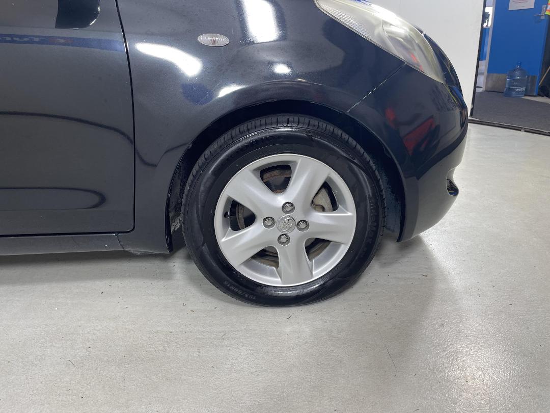 Photo '9' of Toyota Yaris Photo '9' of Toyota Yaris