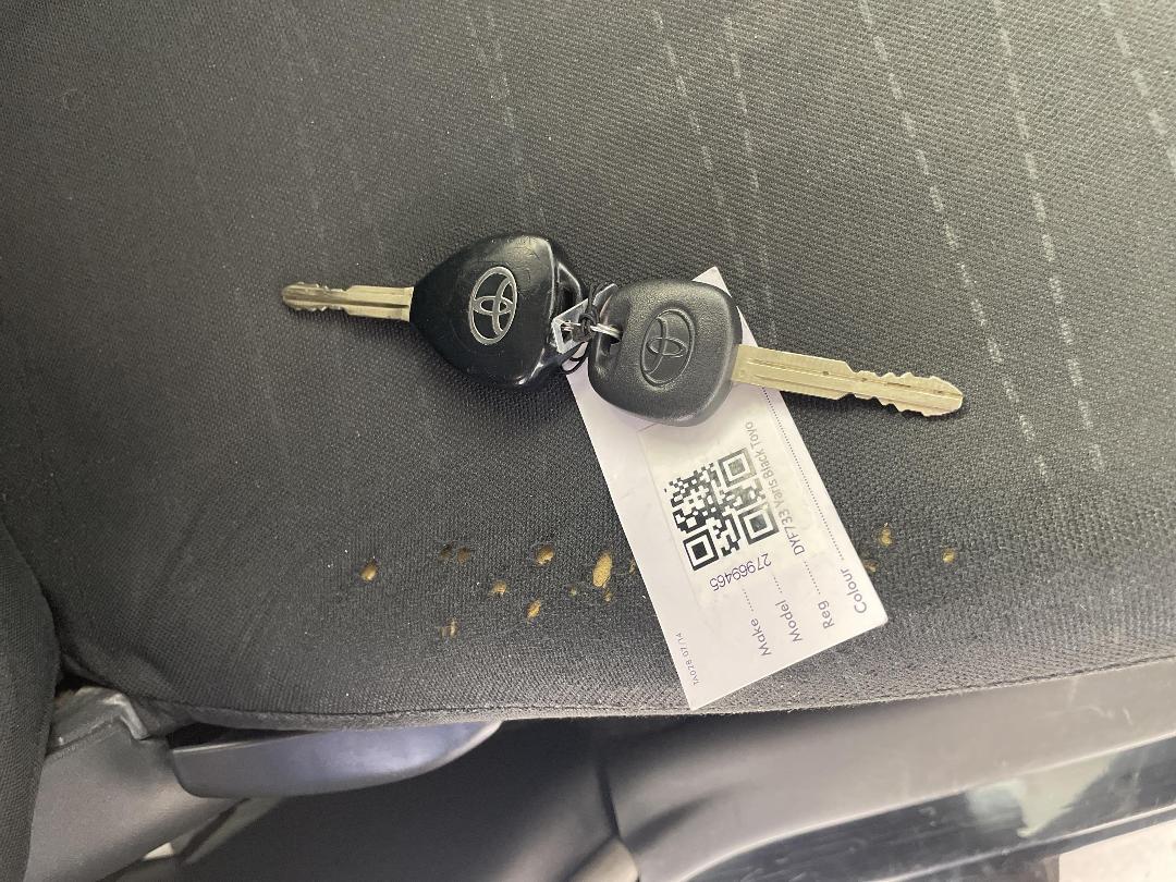 Photo '22' of Toyota Yaris Photo '22' of Toyota Yaris