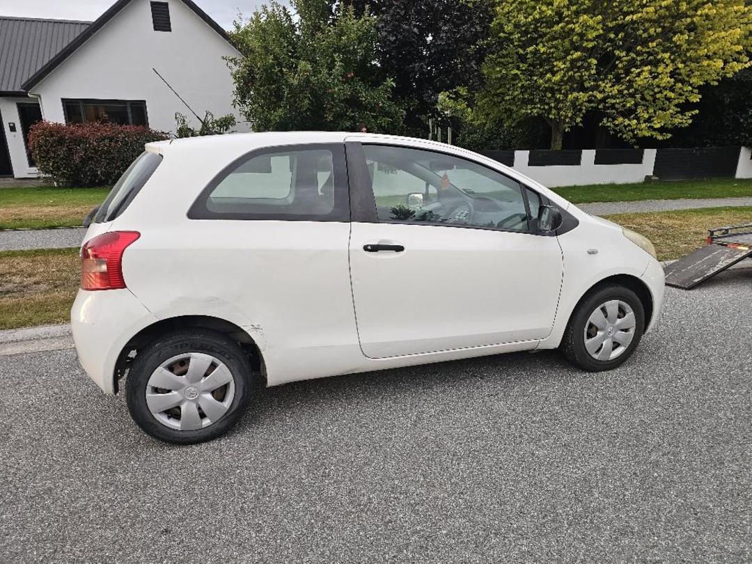 Photo '8' of Toyota Yaris Photo '8' of Toyota Yaris