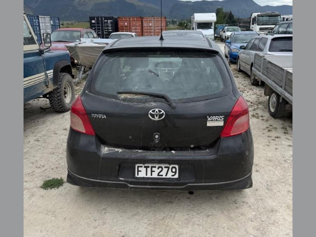 Photo '2' of Toyota Yaris