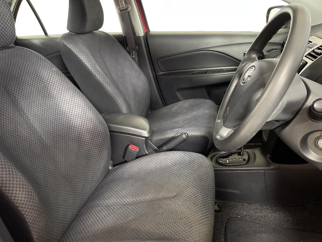 Photo '16' of Toyota Yaris Photo '16' of Toyota Yaris