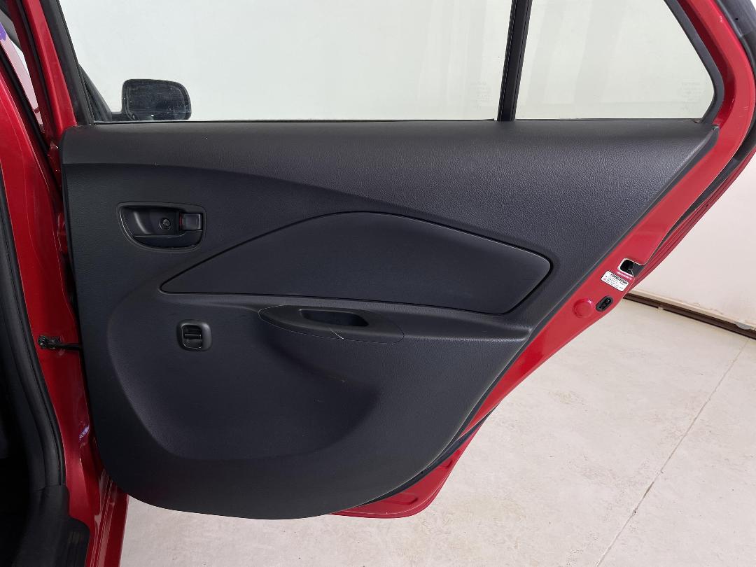 Photo '19' of Toyota Yaris Photo '19' of Toyota Yaris