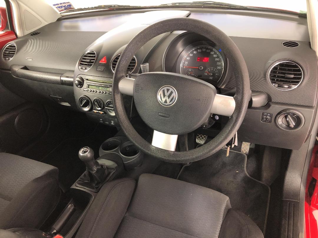 Photo '17' of Volkswagen Beetle Photo '17' of Volkswagen Beetle