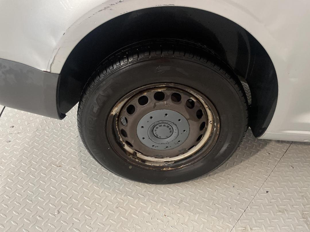 Photo '12' of Volkswagen Caddy