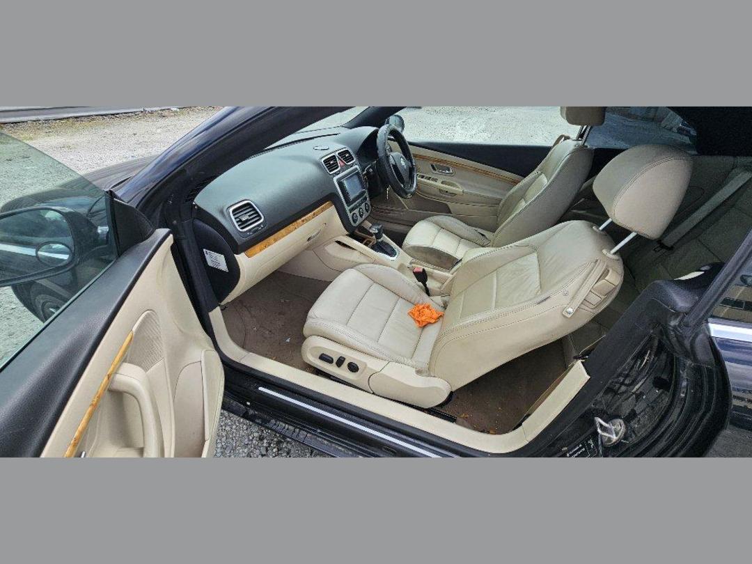 Photo '9' of Volkswagen EOS