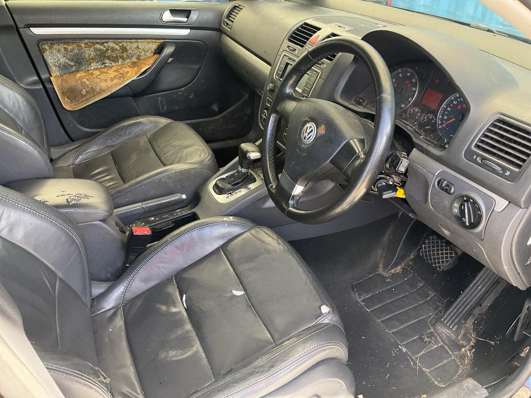 Photo '6' of Volkswagen Golf 2.0 TSI Photo '6' of Volkswagen Golf 2.0 TSI