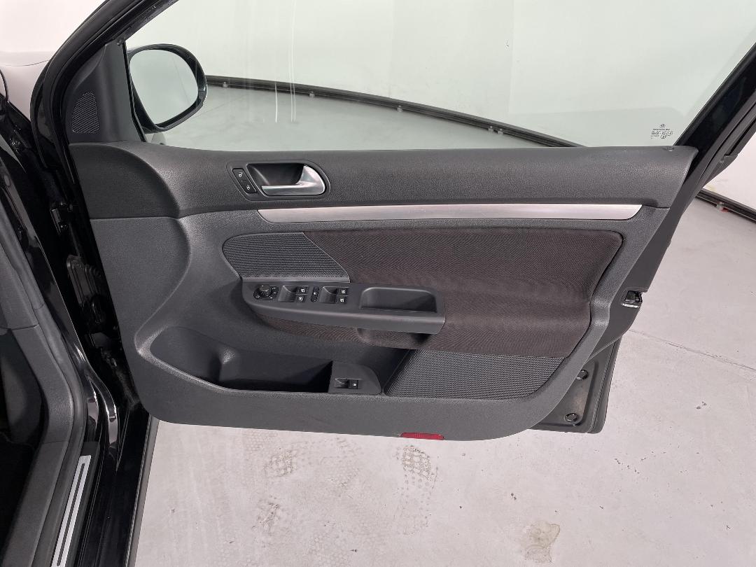 Photo '15' of Volkswagen Golf Photo '15' of Volkswagen Golf