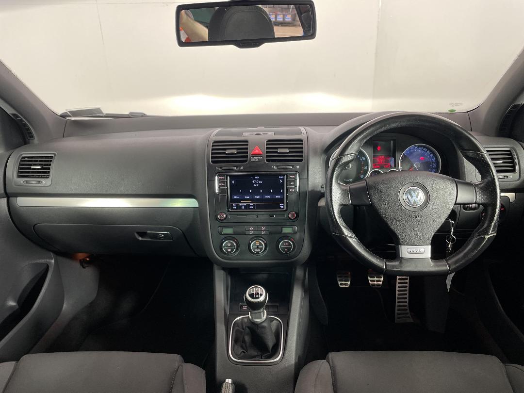 Photo '17' of Volkswagen Golf Photo '17' of Volkswagen Golf