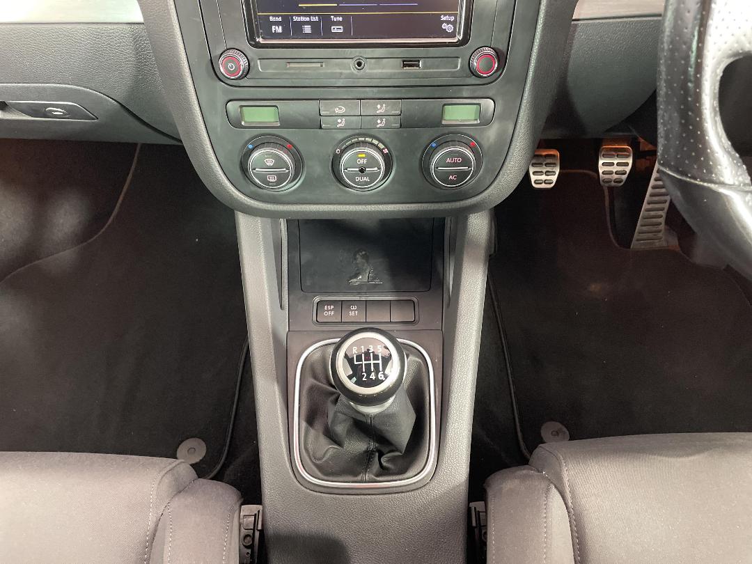 Photo '18' of Volkswagen Golf Photo '18' of Volkswagen Golf