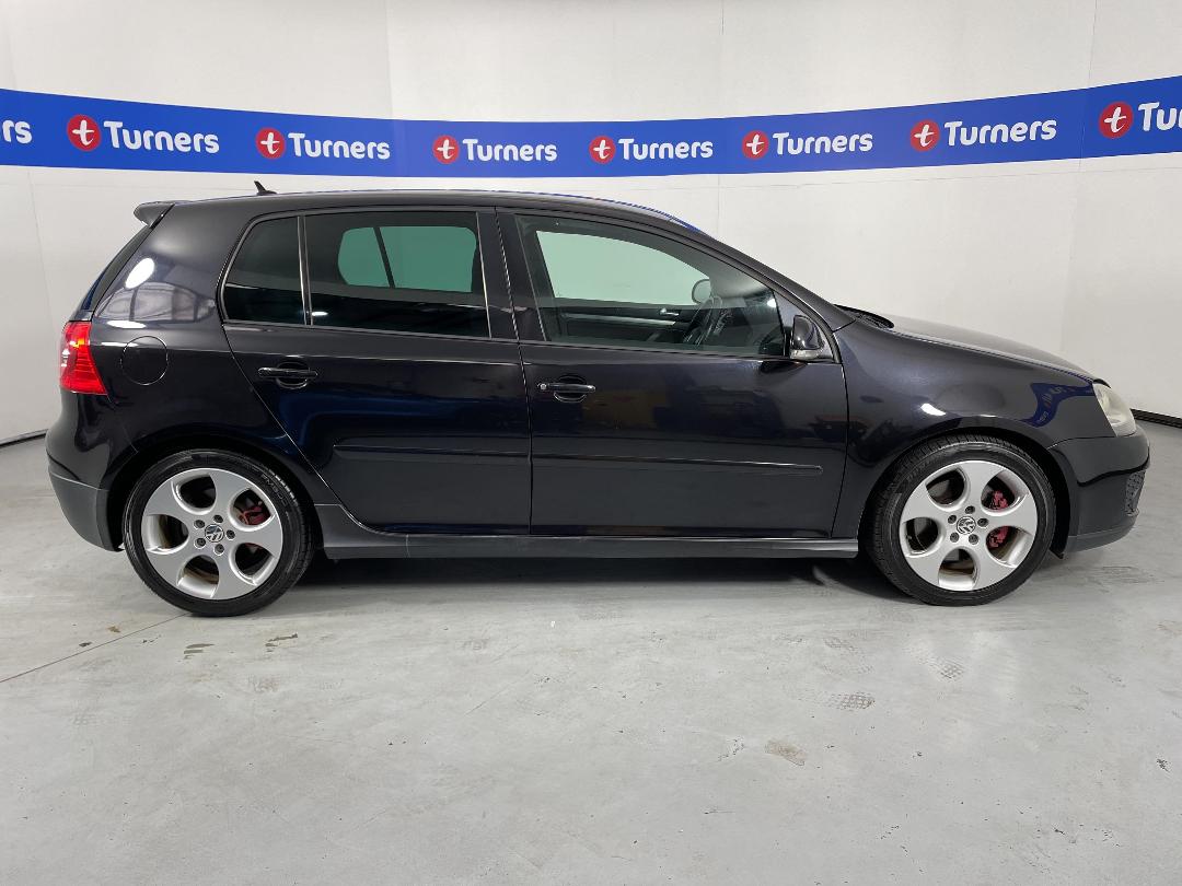 Photo '30' of Volkswagen Golf Photo '30' of Volkswagen Golf