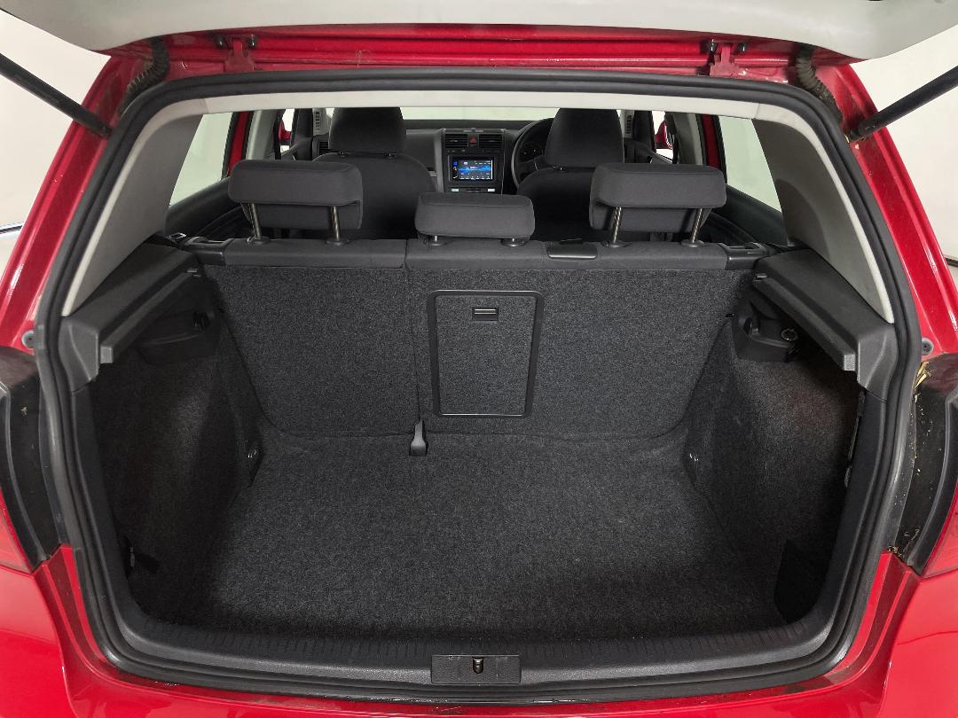 Photo '14' of Volkswagen Golf