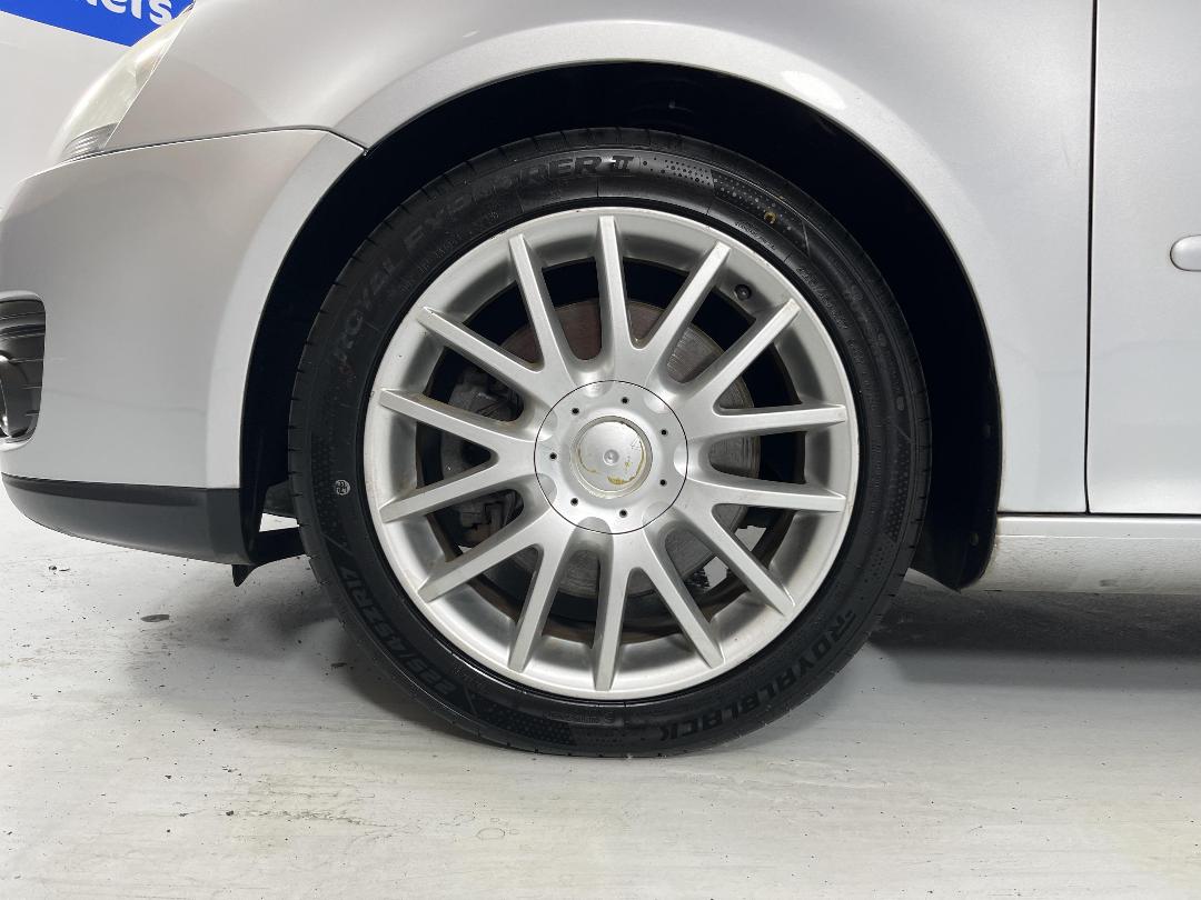 Photo '10' of Volkswagen Golf Photo '10' of Volkswagen Golf