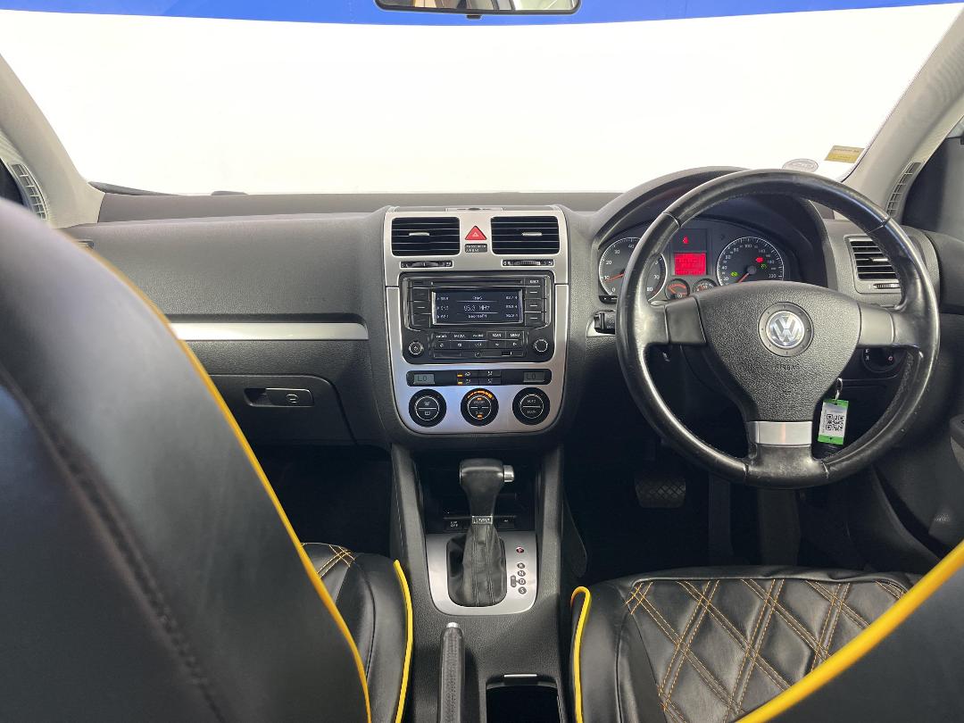 Photo '17' of Volkswagen Golf Photo '17' of Volkswagen Golf