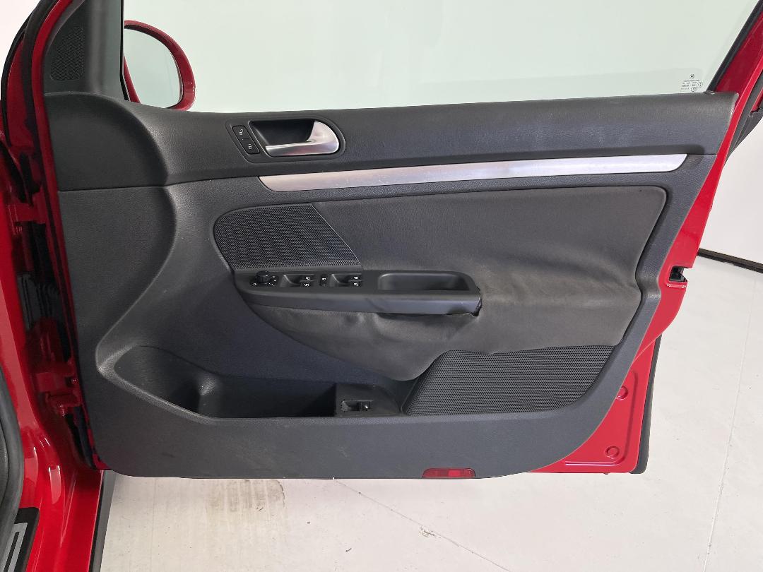 Photo '15' of Volkswagen Golf Photo '15' of Volkswagen Golf