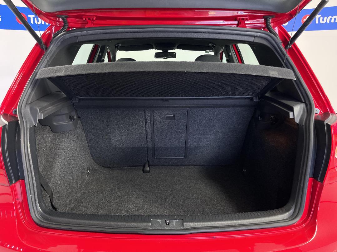 Photo '14' of Volkswagen Golf Photo '14' of Volkswagen Golf