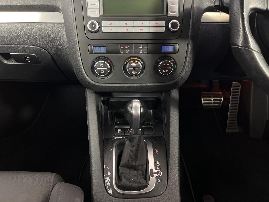 Photo '18' of Volkswagen Golf Photo '18' of Volkswagen Golf