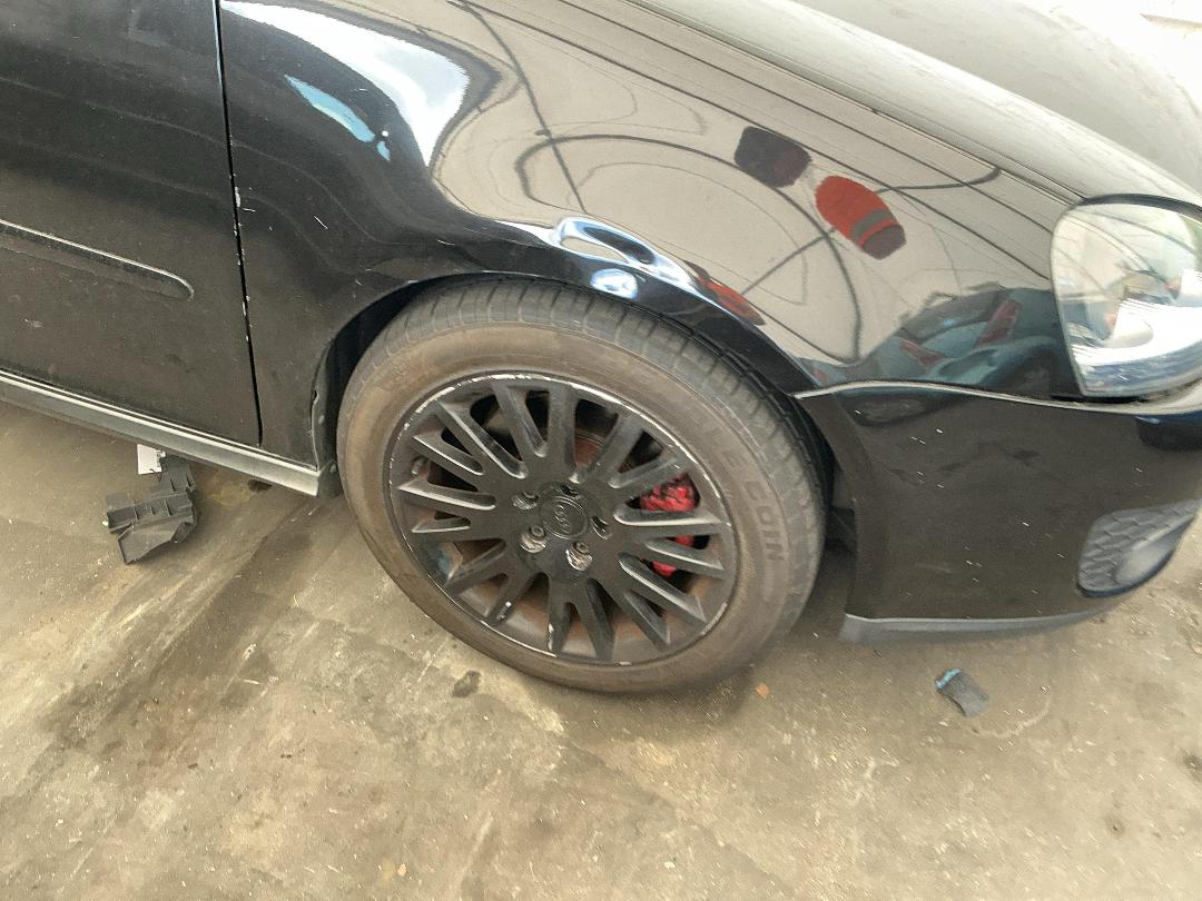 Photo '2' of Volkswagen Golf T GTI