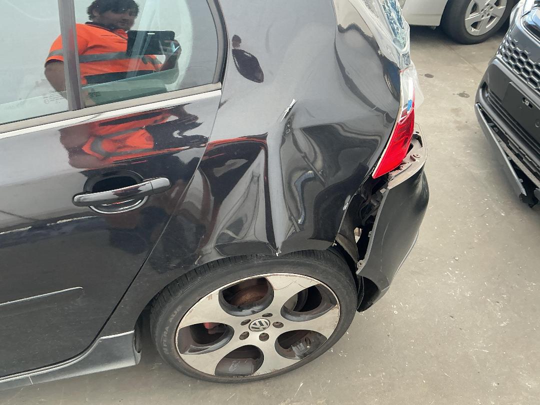 Photo '8' of Volkswagen Golf T GTI