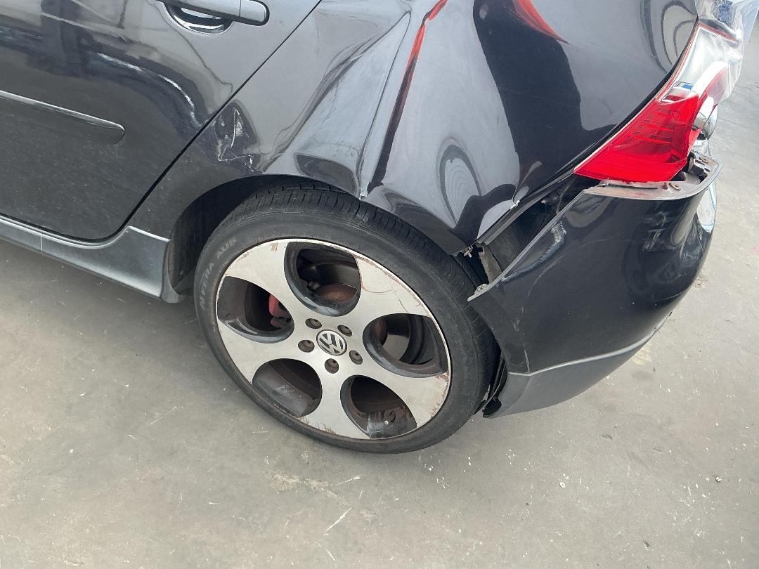 Photo '10' of Volkswagen Golf T GTI