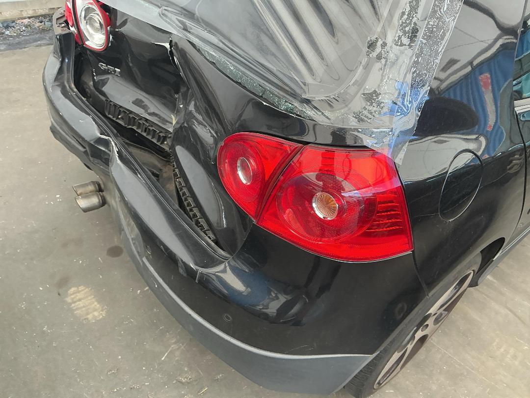 Photo '14' of Volkswagen Golf T GTI