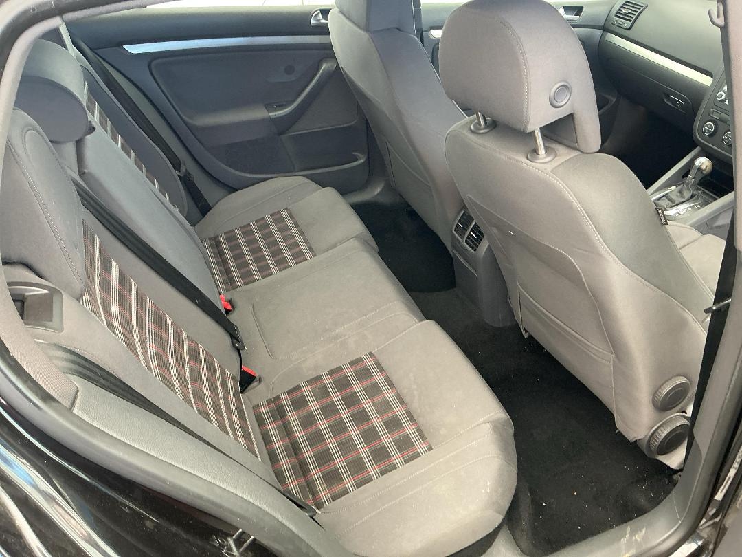 Photo '21' of Volkswagen Golf T GTI