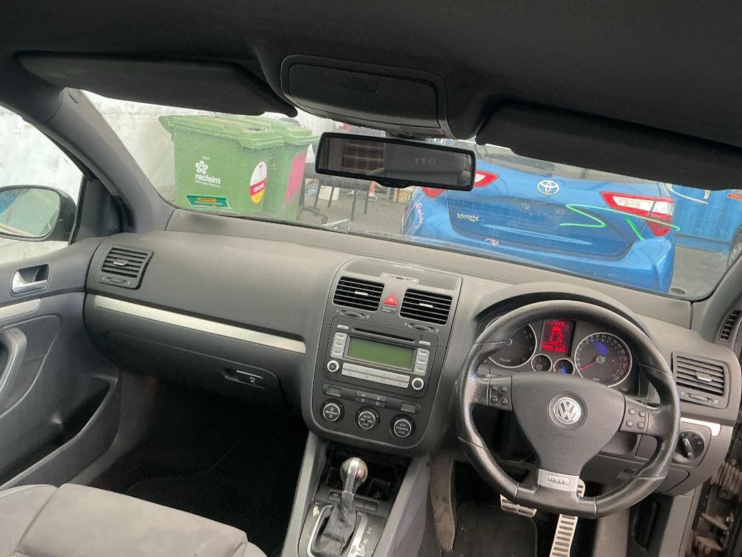 Photo '22' of Volkswagen Golf T GTI