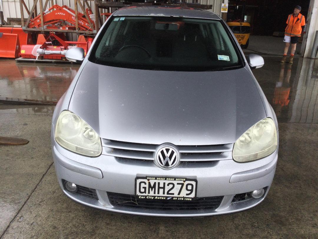 Photo '2' of Volkswagen Golf