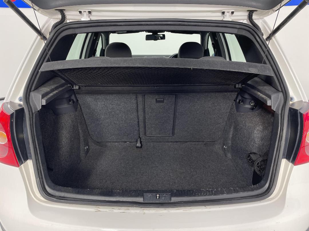 Photo '14' of Volkswagen Golf Photo '14' of Volkswagen Golf